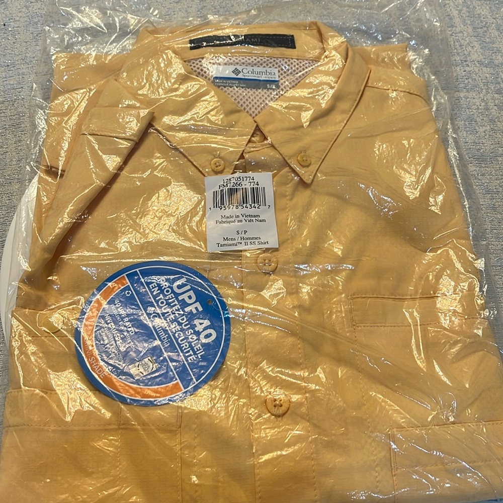 COLUMBIA MENS Tamiami II SS shirt. Color:yellow size: small UPF 40